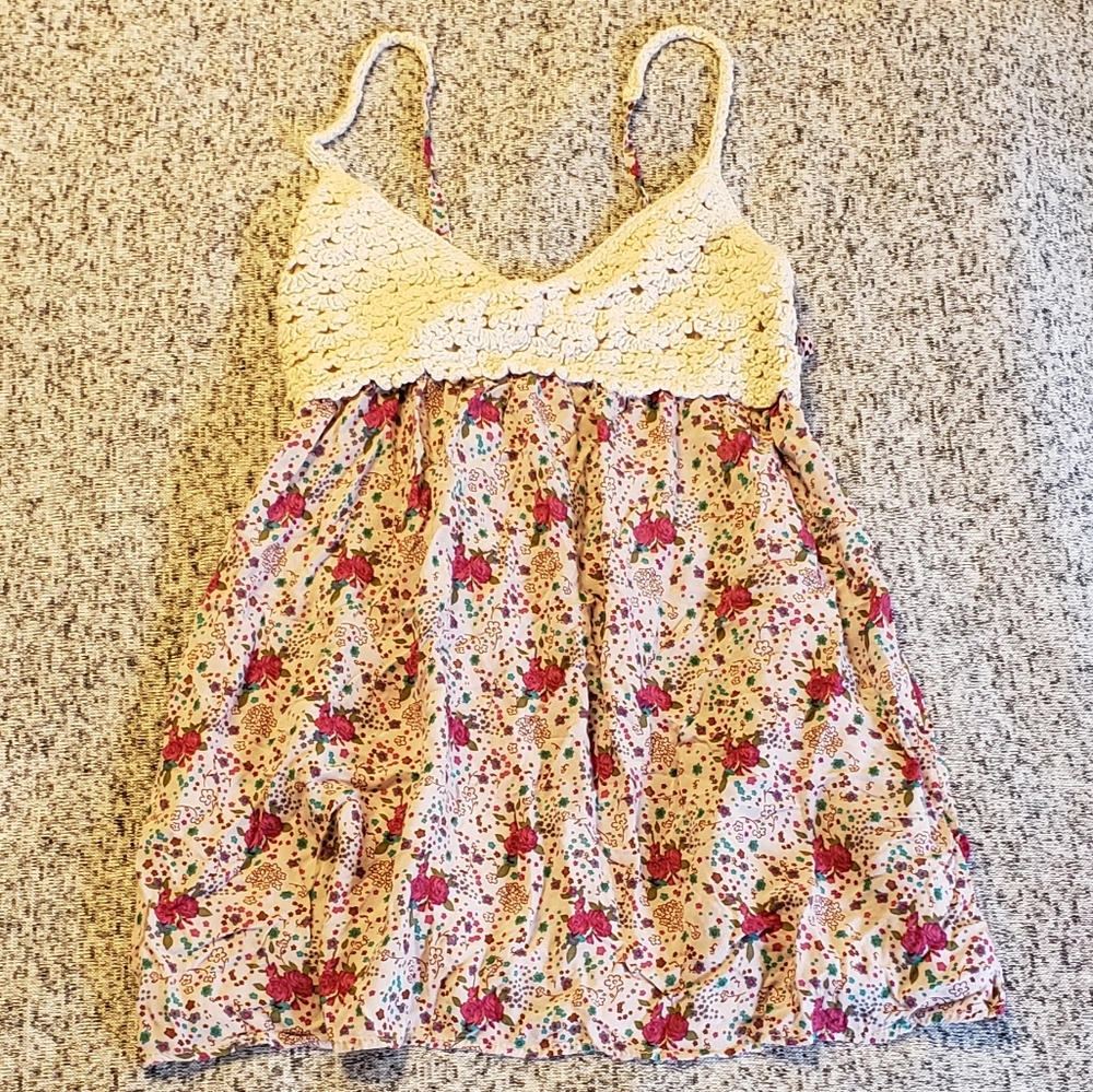 Forever 21 Floral knit top